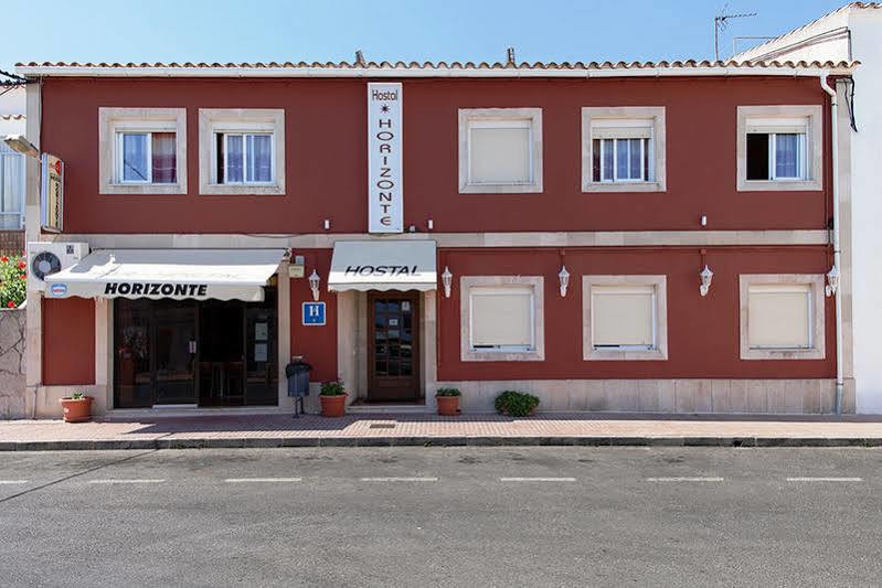 Hostal Horizonte Es Castell  Luaran gambar